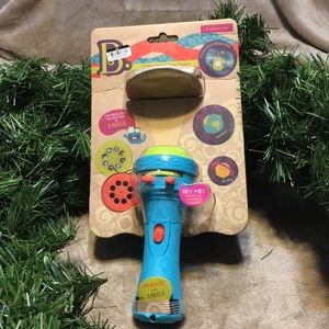 A Flashlight Projector w/2 Reels Ages 4+